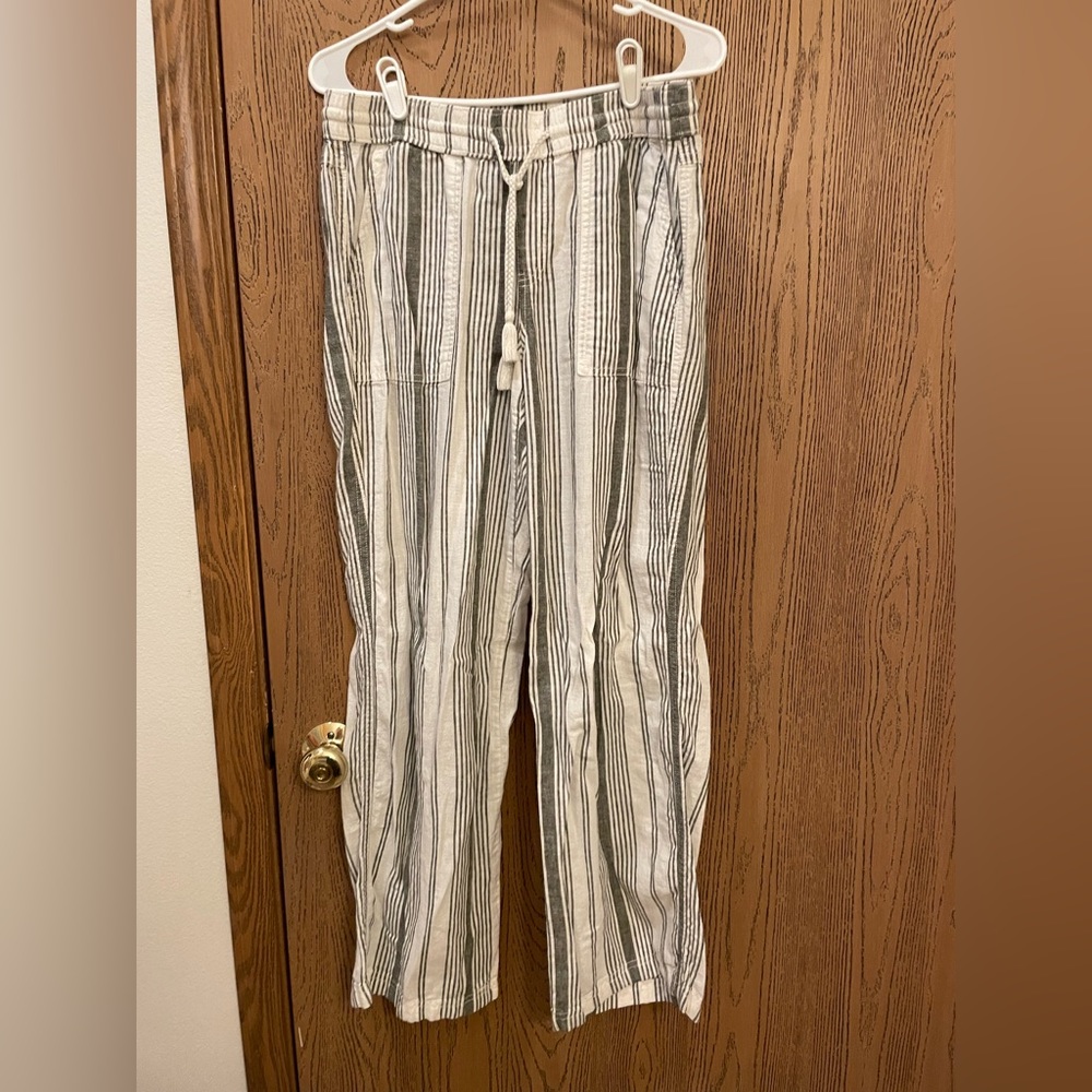Sonoma linen white striped boardwalk pants, women’s size medium